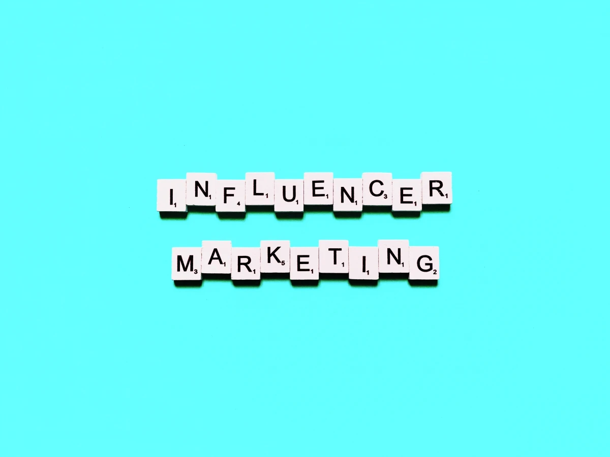 Découvrez les meilleures plateformes pour trouver des influenceurs